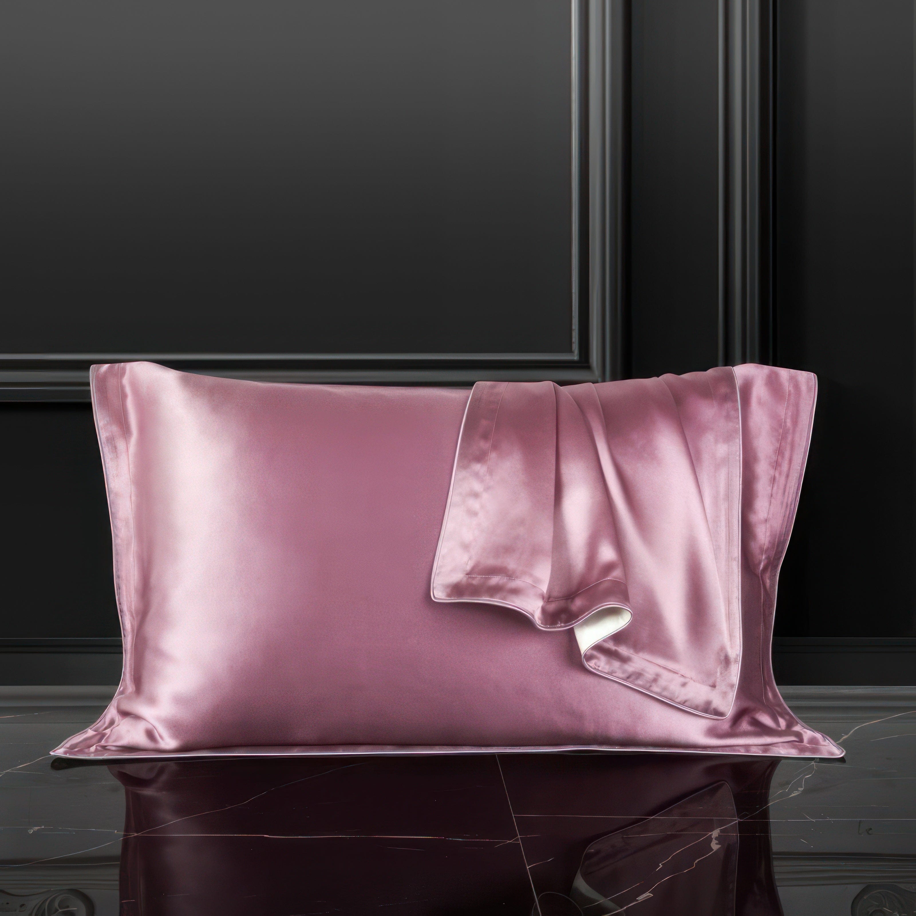 Belle - Silk Pillowcase