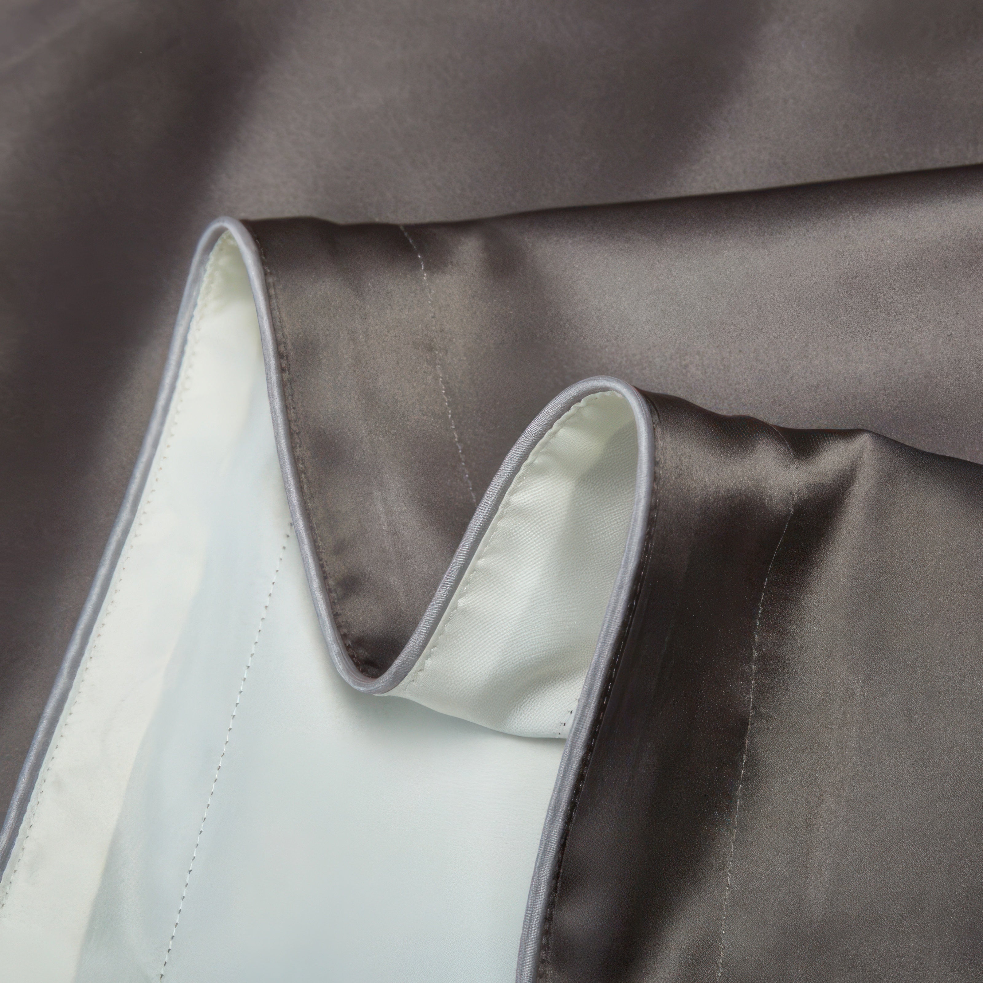 Belle Dark Grey - Silk Pillowcase