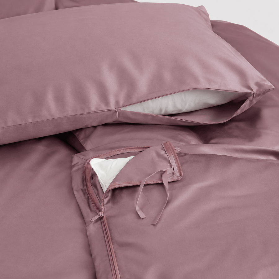 Dusty Mauve Easy Change duvet cover zip detail with corner tie, and pillowcase side zip