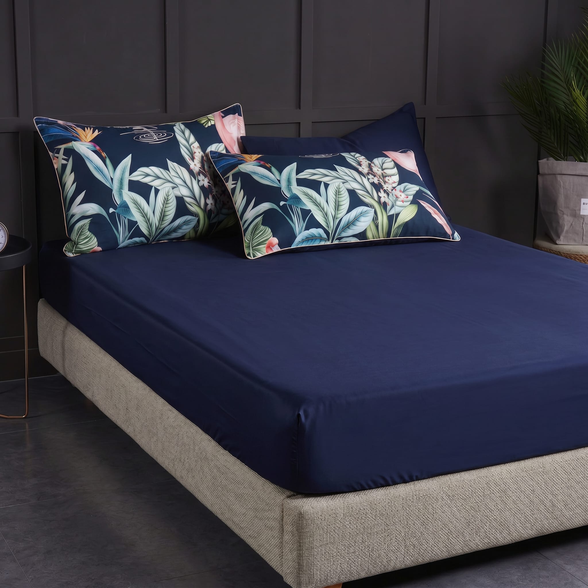 Paradise Flamingo Blue - Fitted Sheet